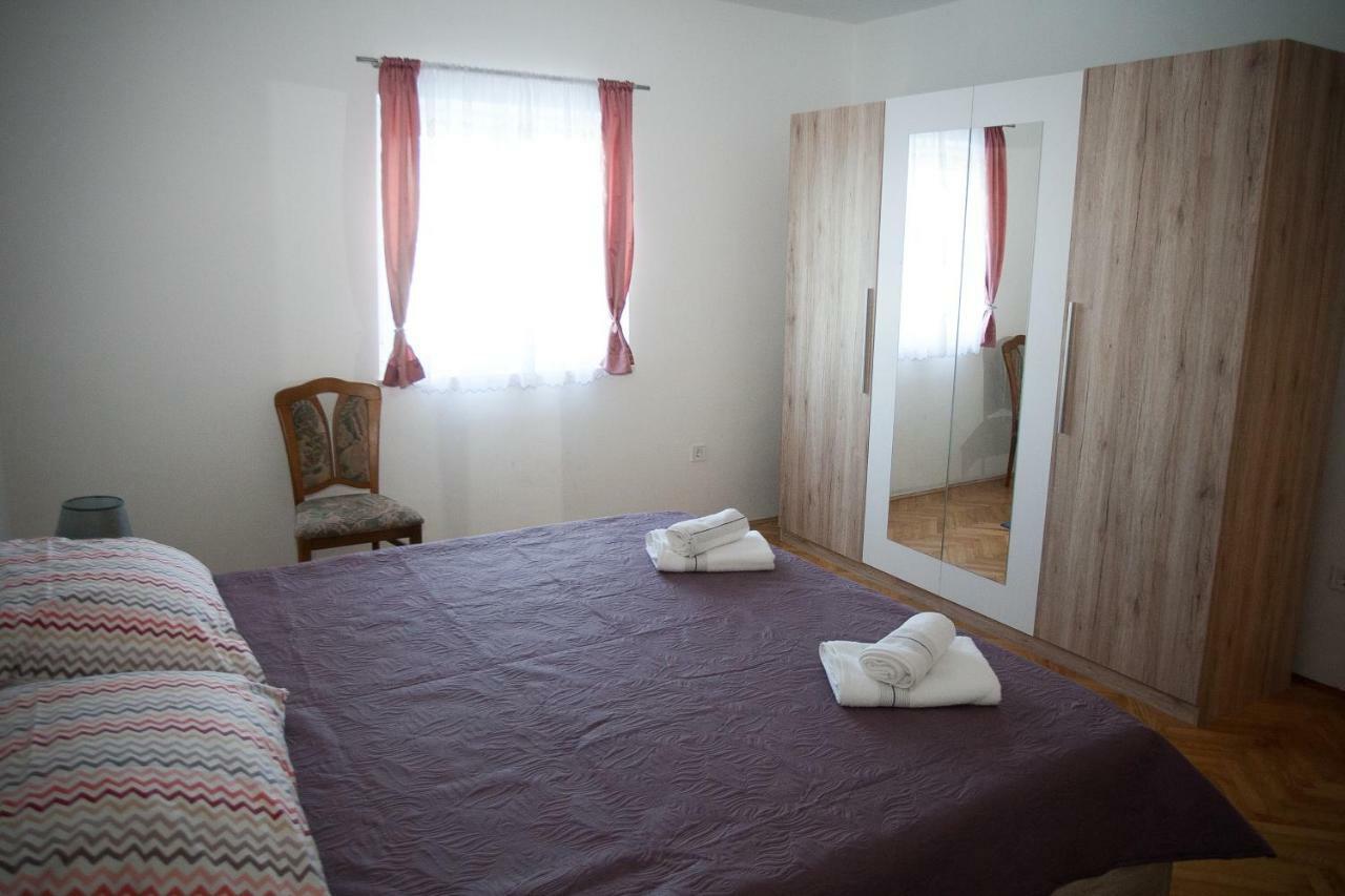 Apartman Ana Radovin ภายนอก รูปภาพ