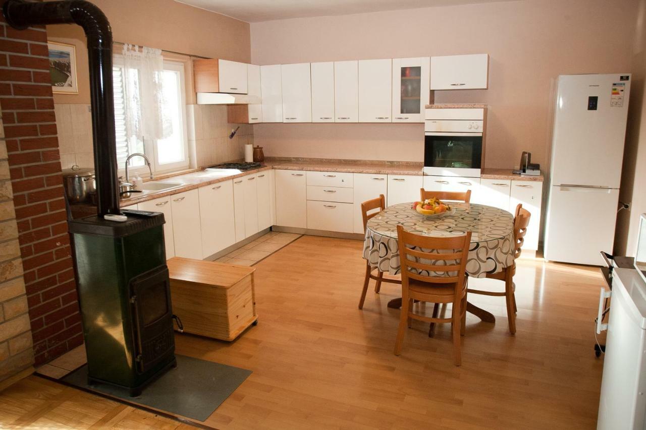 Apartman Ana Radovin ภายนอก รูปภาพ